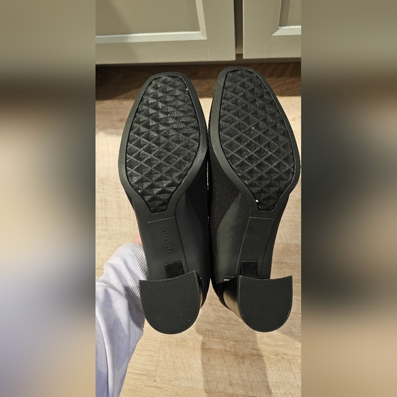 AEROSOLES Women's Classic Black Heels - Picture 4 of 4